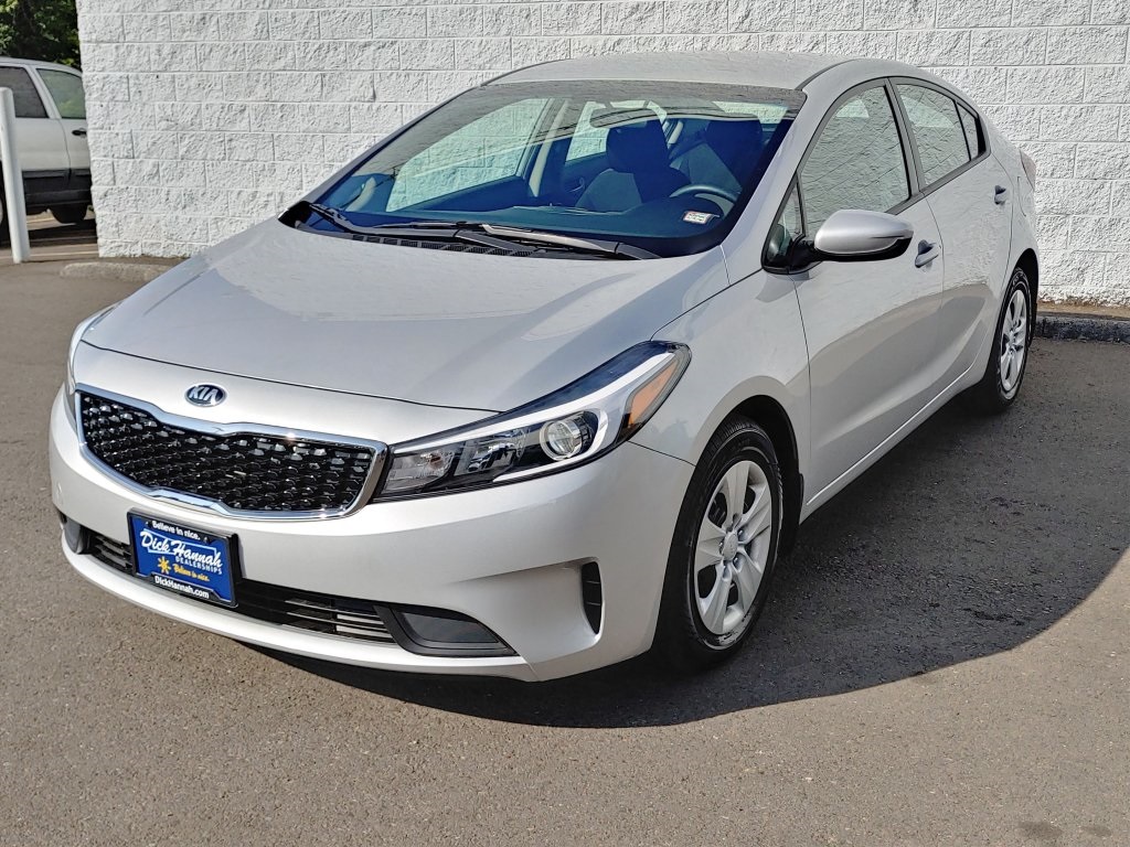 Pre-Owned 2017 Kia Forte LX 4D Sedan